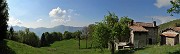 45  Sono a Sonzogno (1018 m) con vista in Canto Alto